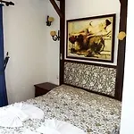 Knidos Butik מלון
