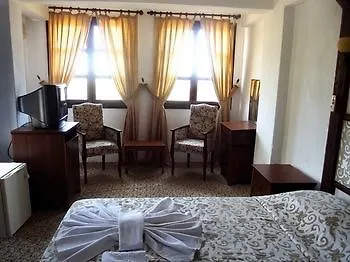Knidos Butik 3* דטקה